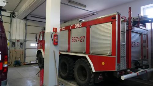 Wóz strażacki w OSP w Rzykach